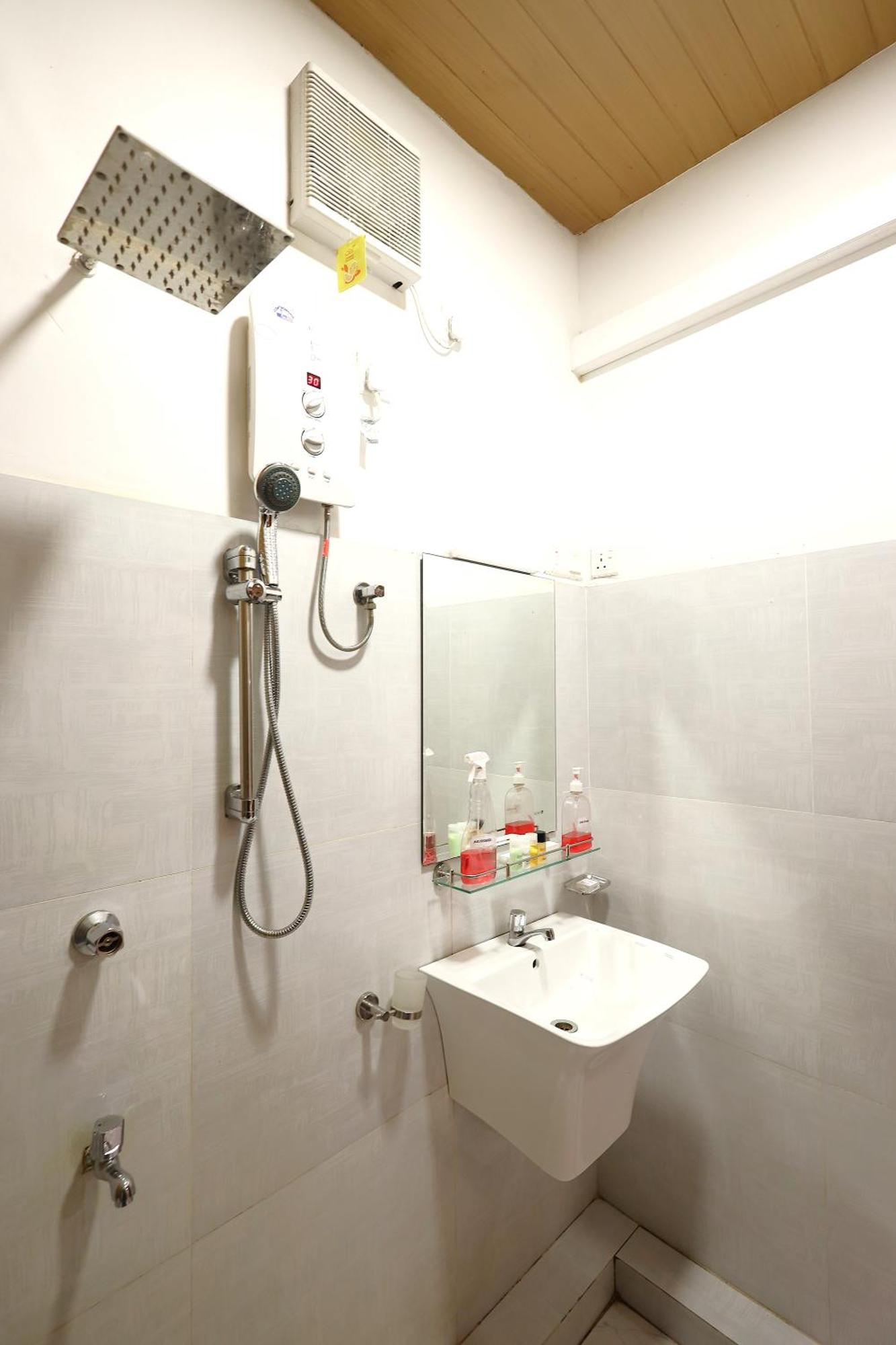 Reecha Resort & Hotel Kilinochchi Eksteriør billede